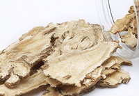 slices of Chinese Angelica Root are in two halves