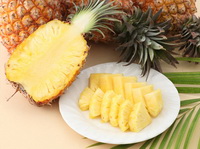 Pineapple:fruit and small fruit blocks
