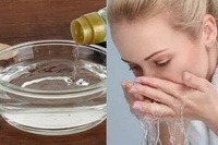 Wash your face with white vinegar 03