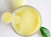 The health benefits and functions of royal jelly.